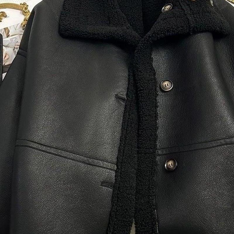 Black Imitation Lamb Fur All-In-One Outwear for Women, New Winter Clothing, Fashionable, Warm, Retro, Stain-Resistant Leather Clothing Trend
