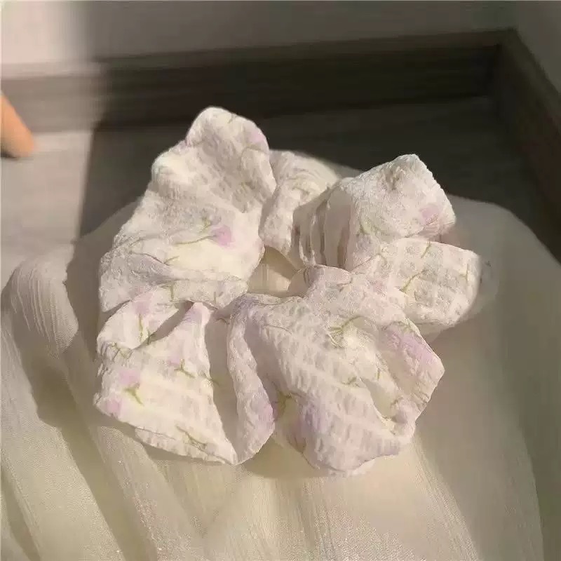 보라색 꽃무늬