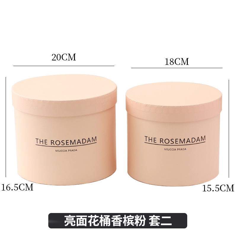 Conjunto de vacaciones Cubo de abrazo de tres flores Cubo de regalo de Oscar Cubo de arreglos florales Cubo de abrazo de oso de fresa grande Floristería al por mayor