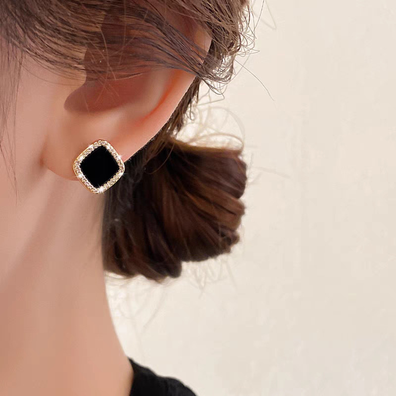 37 # Black oil drop square diamond stud earrings