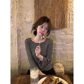 韩系慵懒感黑白条纹船领七分袖T恤女早秋季休闲百搭小众减龄上衣