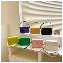 2023 New Fashion Versatile Shoulder Crossbody Women's Bag Retro Handheld Small Square Bag High-end Women's Handbag