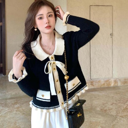 A new Japanese school-style, stylish and youthful knitted cardigan with a three-dimensional beaded floral sweater coat for women in the autumn of 2022 pic 20