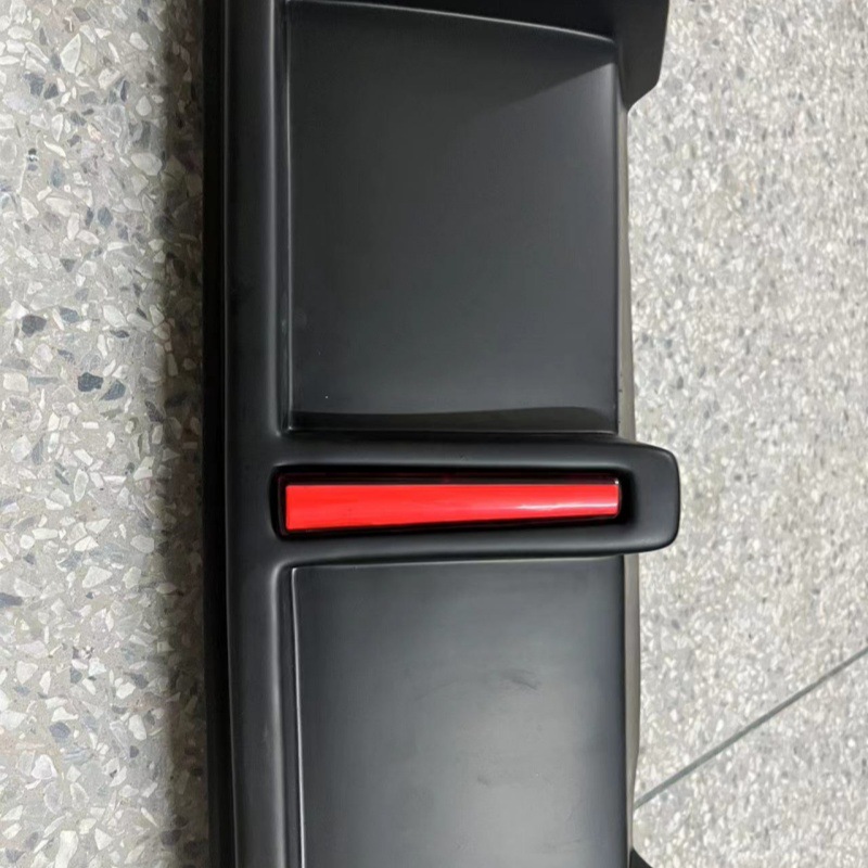 Suitable for 06-12 Lexus IS250 300350 modified rear lip bilateral single PP bright black rear lip