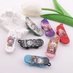 跨境新品拉布布滑板吊坠DIY饰品配件diy手机链钥匙扣配饰挂件