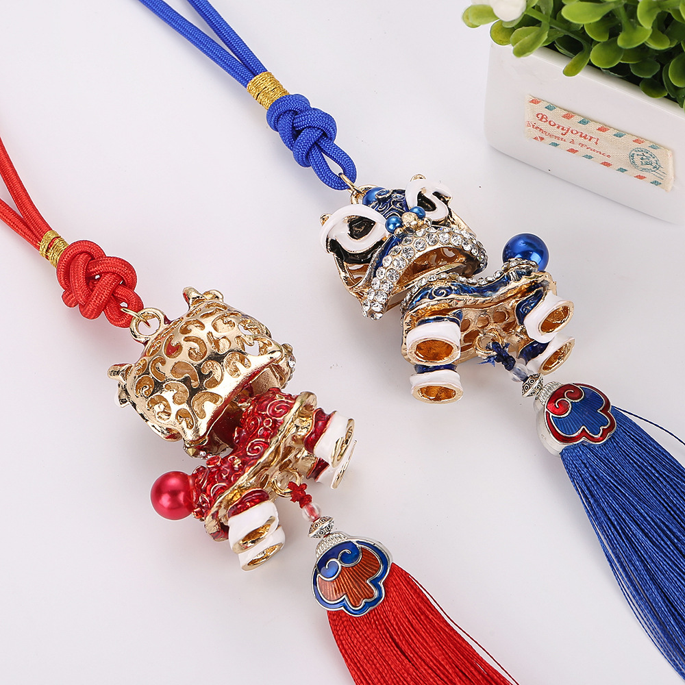 Little Deng Little Deng Chinesischer Knoten Auto-Innendekoration Glücksbringer Tanzanhänger Friedensamulett Hängeseil Quaste Kleiner Löwe_voghion.com