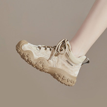 登山沙漠靴子女2025新款短靴真皮女鞋复古户外徒步包头厚底马丁靴