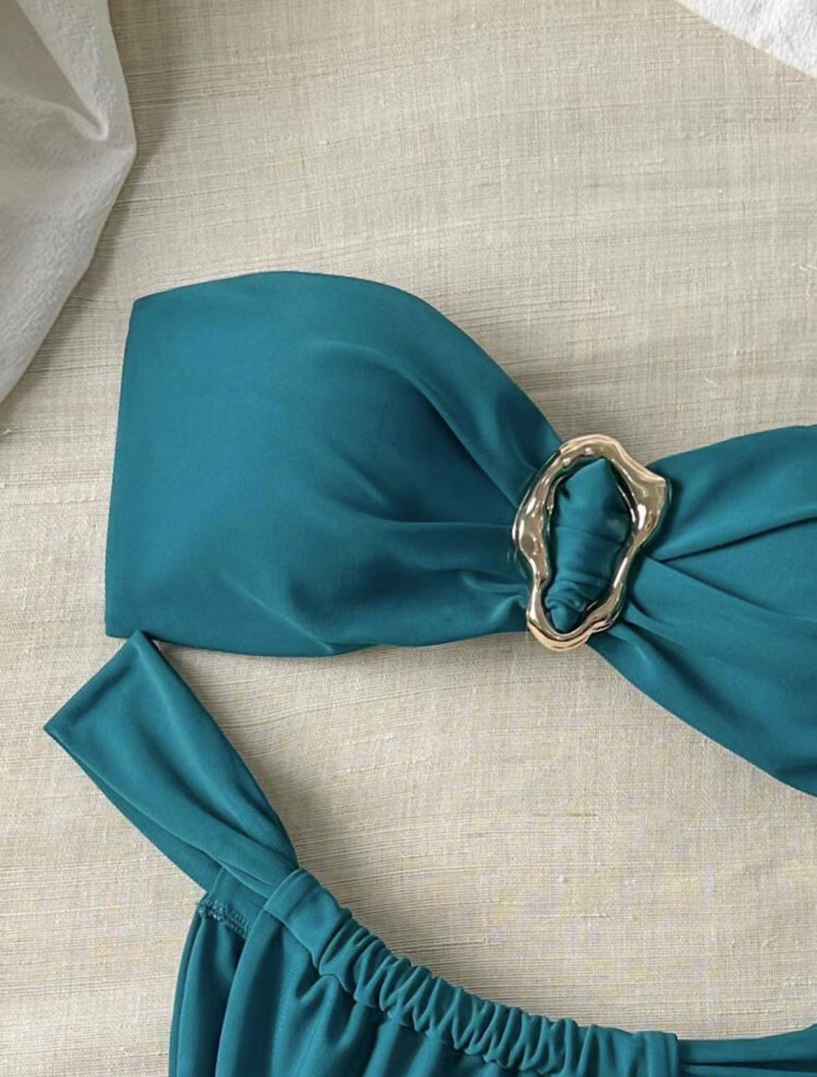 Dames bikini set metallic met ring detail bandeau high-cut_voghion.com