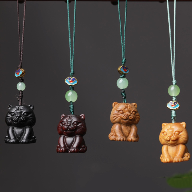 可愛綠檀木質乖乖虎手機掛鏈 生肖虎年大吉本命年包包鑰匙扣掛繩