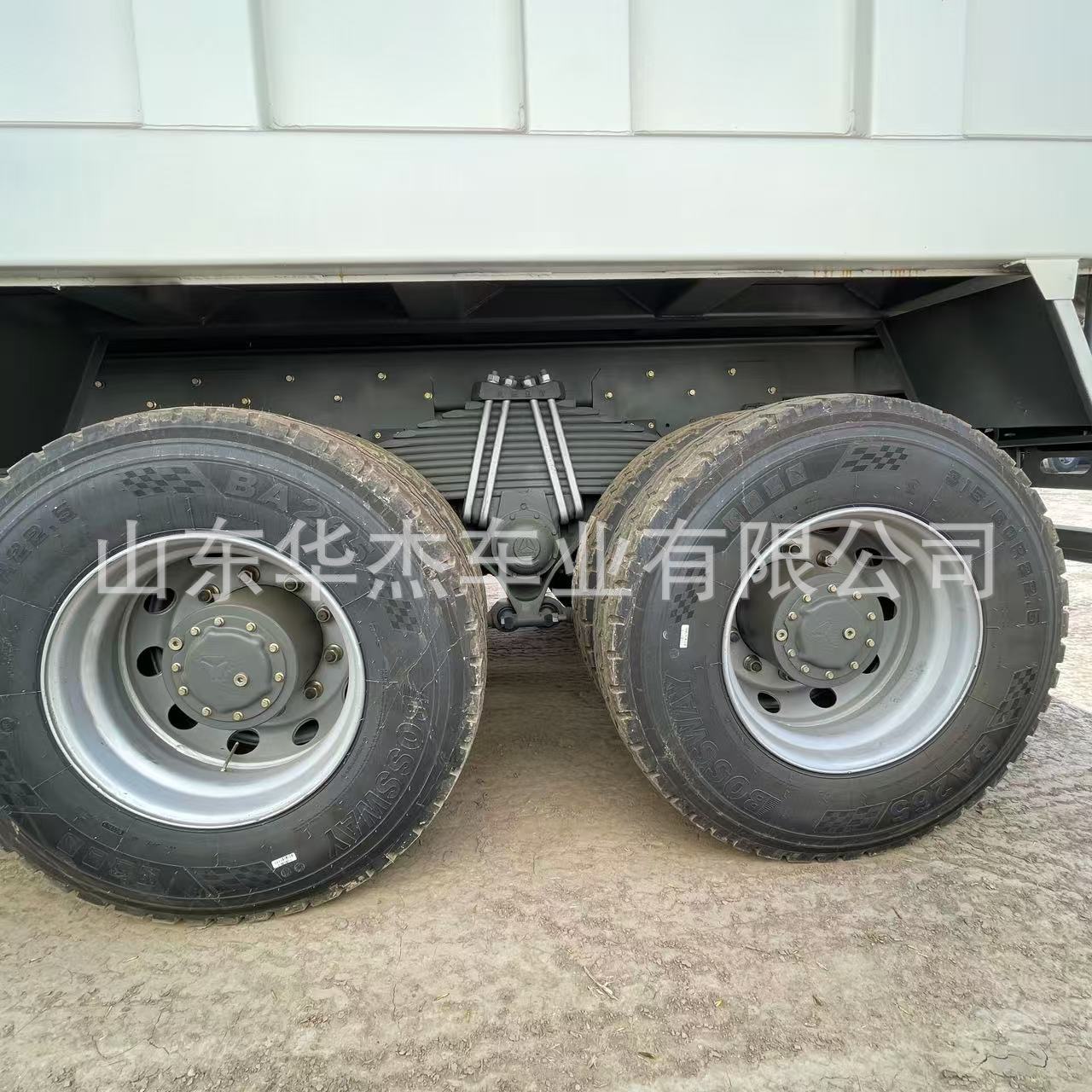 Cross-Border Supply of Howo Trucks, 8X4 Dump Trucks, Howo Trucks, Rear-Dump Heavy-Duty Trucks, Heavy-Duty Trucks