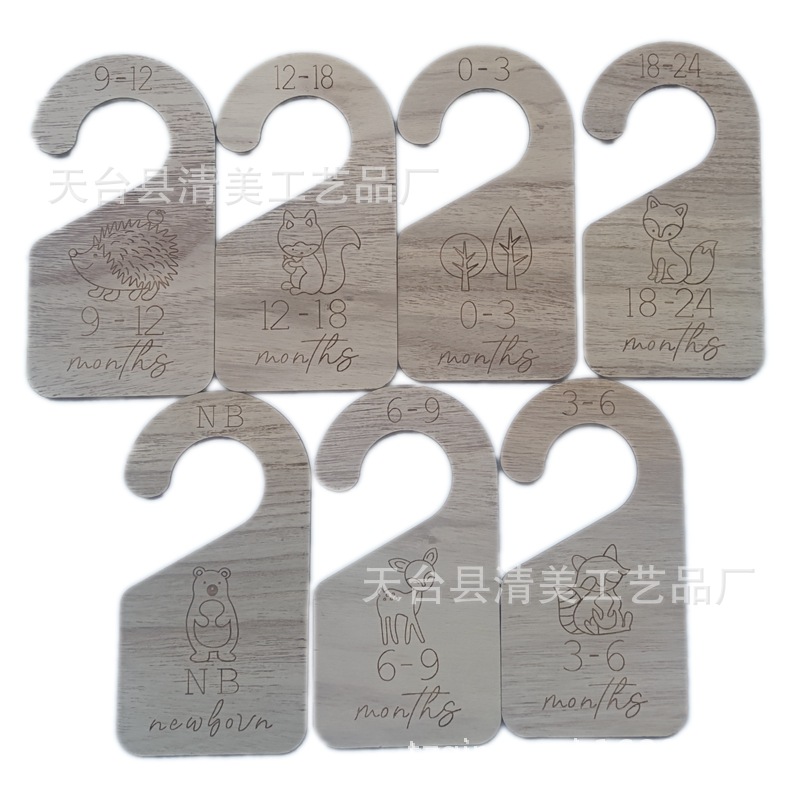 103*197mm Versión de álamo/tilo/paulownia para ropa de bebé, 7 tipos de ganchos de impresión, 1 por estilo