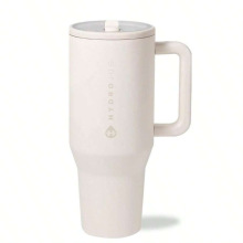 R 87910 Car thermal water cup ܇�d����ˮ���羳���uͨ���R