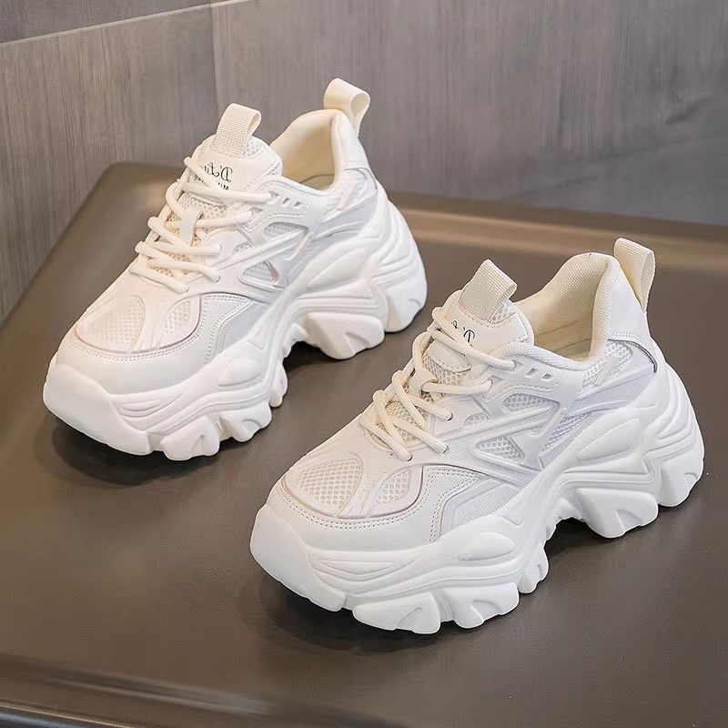 Zhao Lusi con el mismo zapato de alto valor de cara para mujeres 2025 primavera y otoño nuevos zapatos casuales deportivos con suela gruesa de malla universal