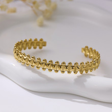 欧美跨境钛钢手镯镀18k金高级感开口C形开口不锈钢手镯不掉色女