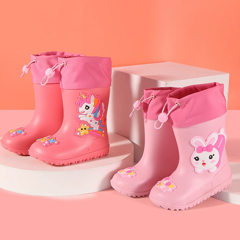 Детские резиновые сапоги, милые мультяшные мальчики и девочки, малыши, детская непромокаемая обувь, детские нескользящие резиновые сапоги среднего возраста, резиновая обувь, готовые к продаже.