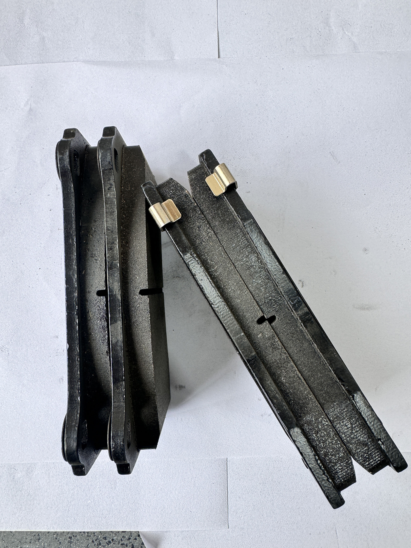 Suitable for Tesla Model 3/Refreshed 3 Brake Pads, Standard Version, Front Wheel Brake Pads 8008240-00-C