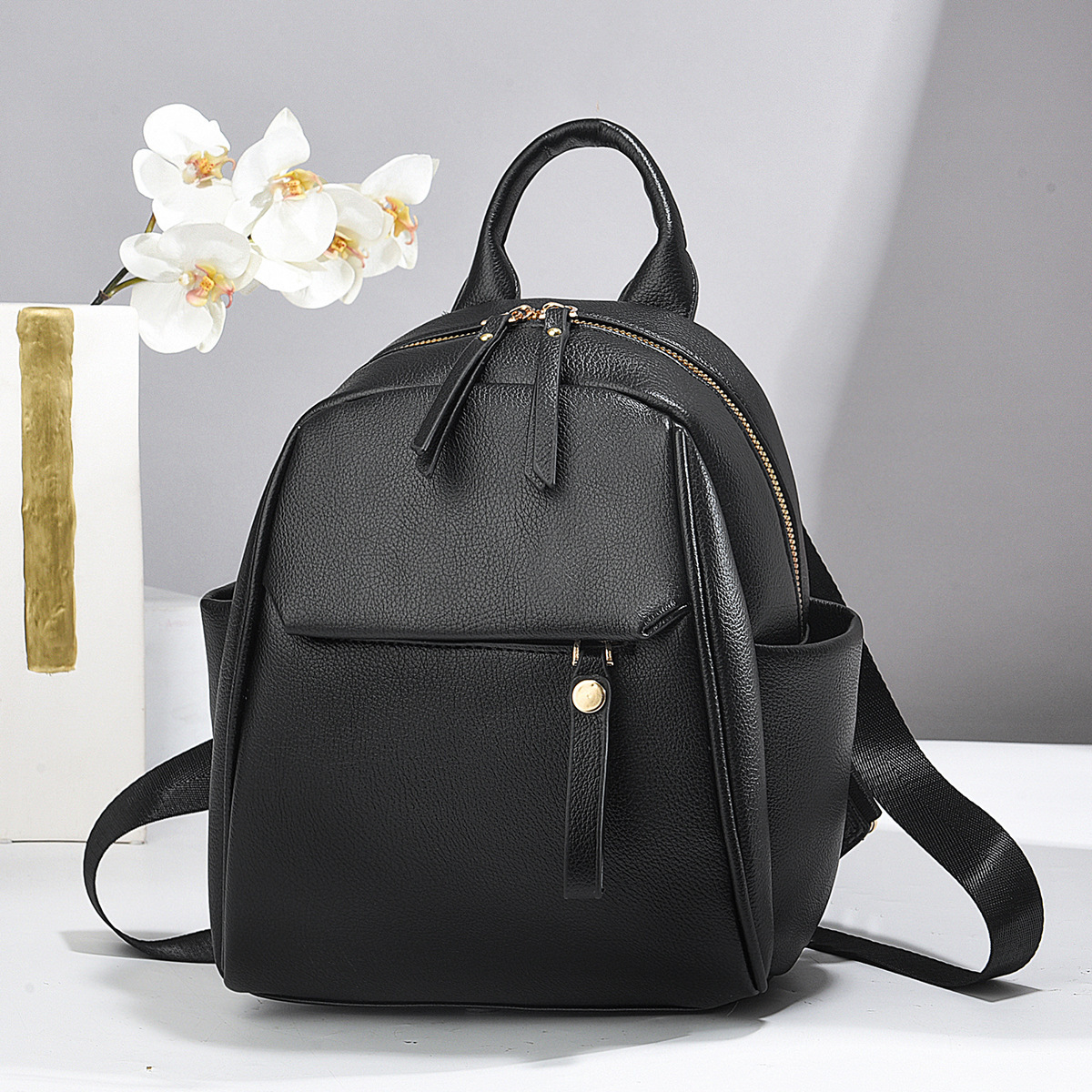 Mochila de mujer 2025 nueva moda mochila de mujer coreana, bolsa de viaje universal, bolsa pequeña, bolsa de estudiantes de gran capacidad.