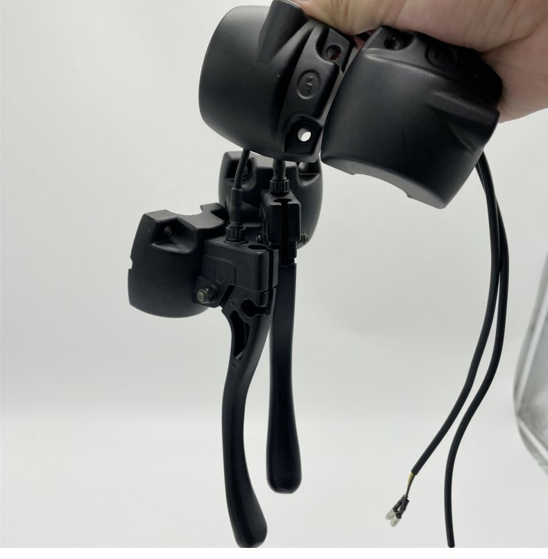 Suitable for Luyuan Turtle Kingdom Standard Electric Vehicle Switch Rear Cover Left and Right Handle Rear Shell Drum Brake Mirror Holder Disc Brake Half Size