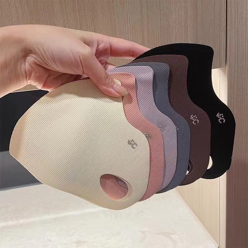 Summer medical mask with hyaluronic acid