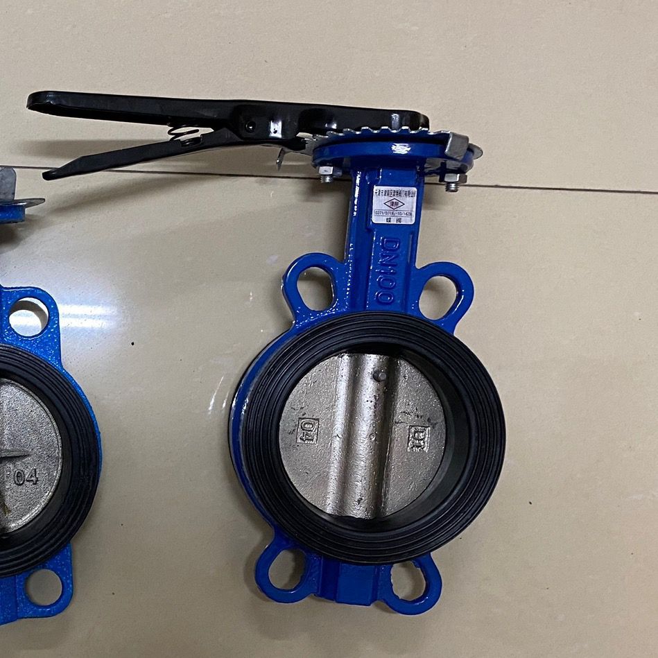 手动蝶阀D71X-10/16手柄对夹式蝶阀水用消防软密封大口径农田阀DN