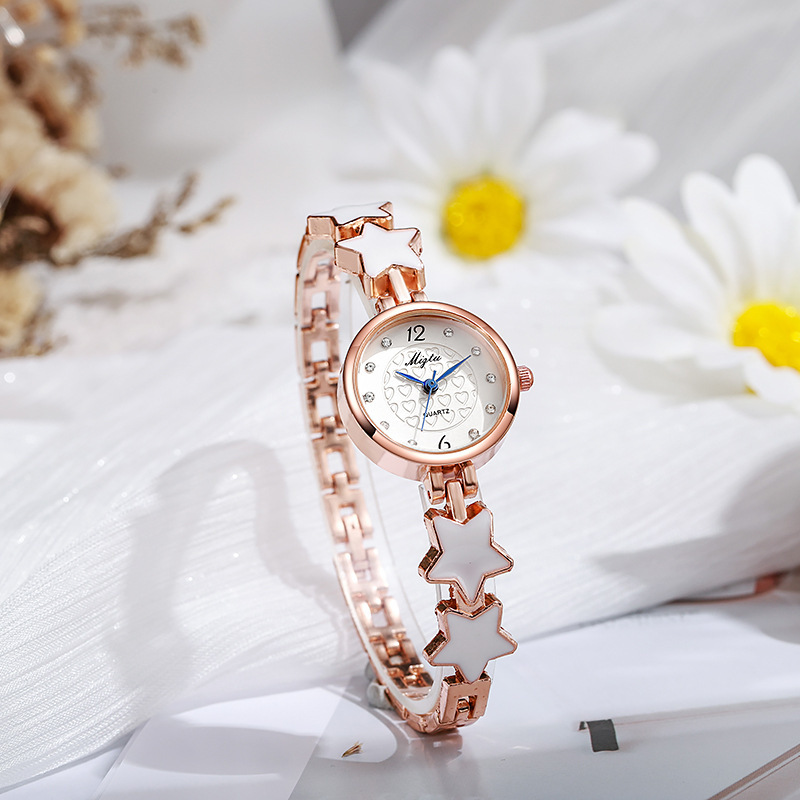 Comercio exterior nuevo reloj de tendencia de moda para mujer reloj de pulsera compacto ropa de temperamento reloj de mujer de todo fósforo accesorios relojes
