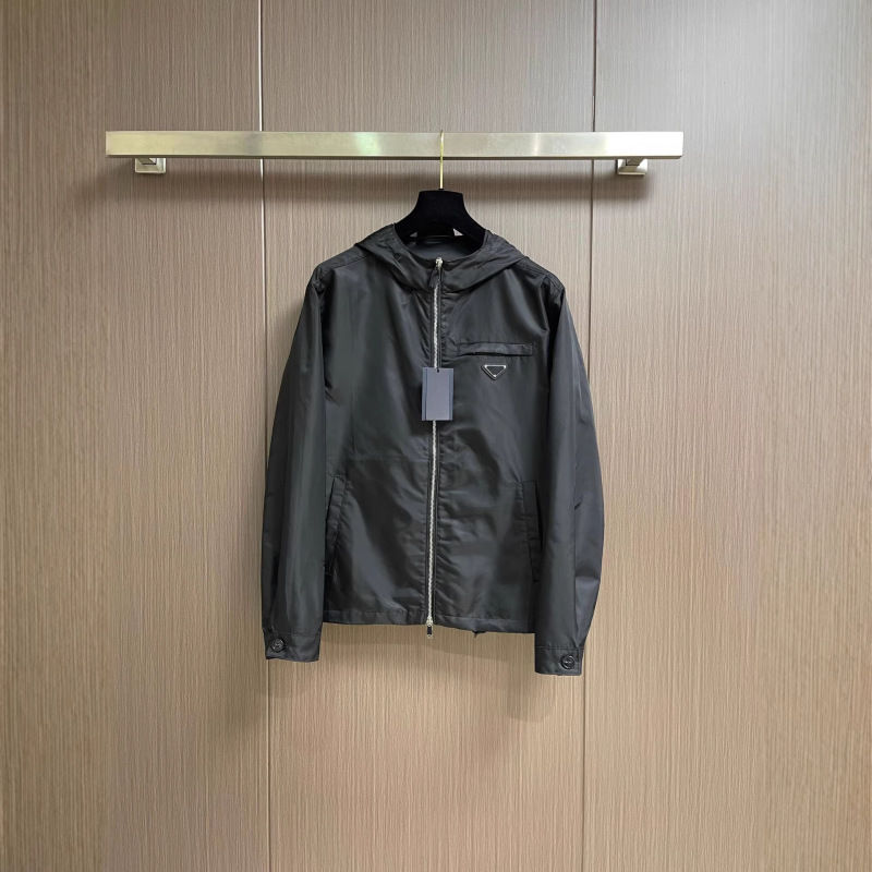 European and American Online 26 New Recycled Nylon Men's Hooded Jacket P Brand Triangle Logo Windbreaker Men's Clothing Supply