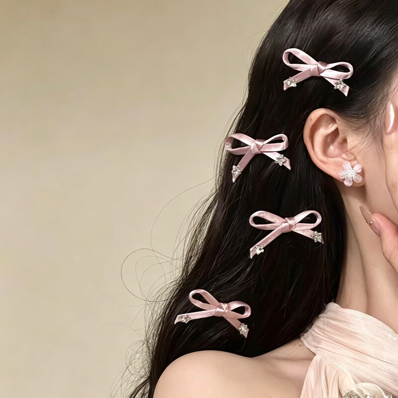 Sweet satin bow star hair clip, cute and versatile, with pink and blue rhinestone accents, a delicate side clip, and a stylish hair accessory Sweet satin bow star hair clip, cute and versatile, with pink and blue rhinestone accents, a delicate side clip, and a stylish hair accessory