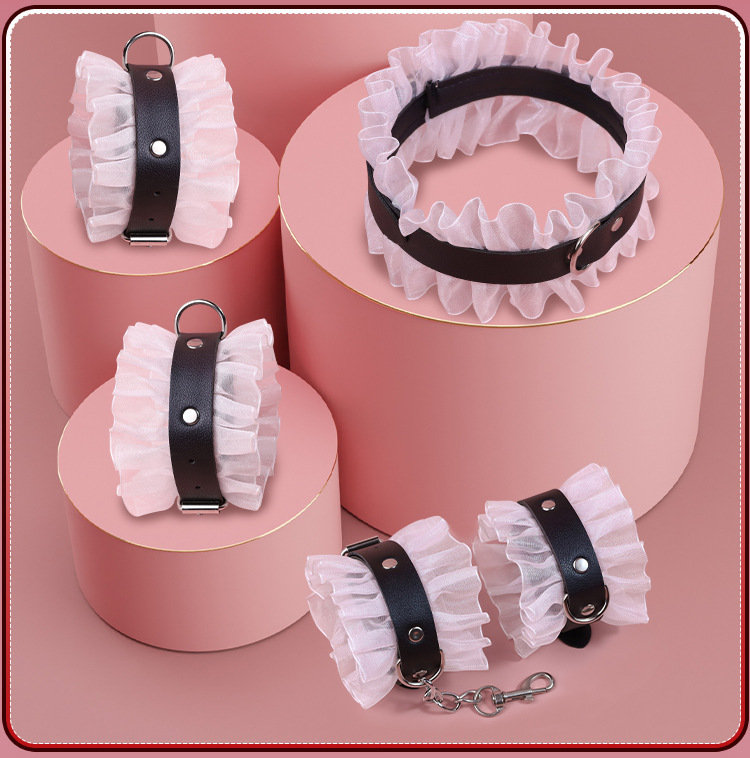 Lace Handcuffs Couple Bondage Set with Faux Leather Restraints, 10-Piece Adult Play Kit — detail image 23