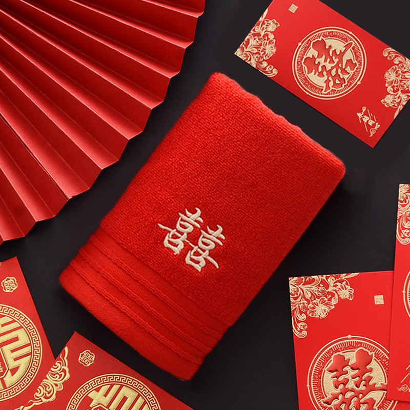 красное одиночное полотенце