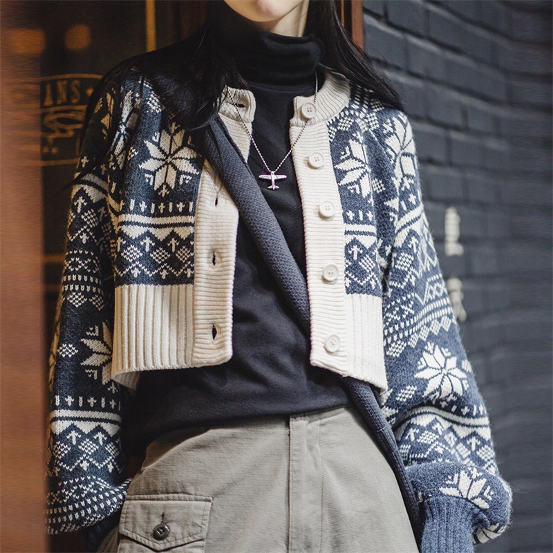 Retro sweater