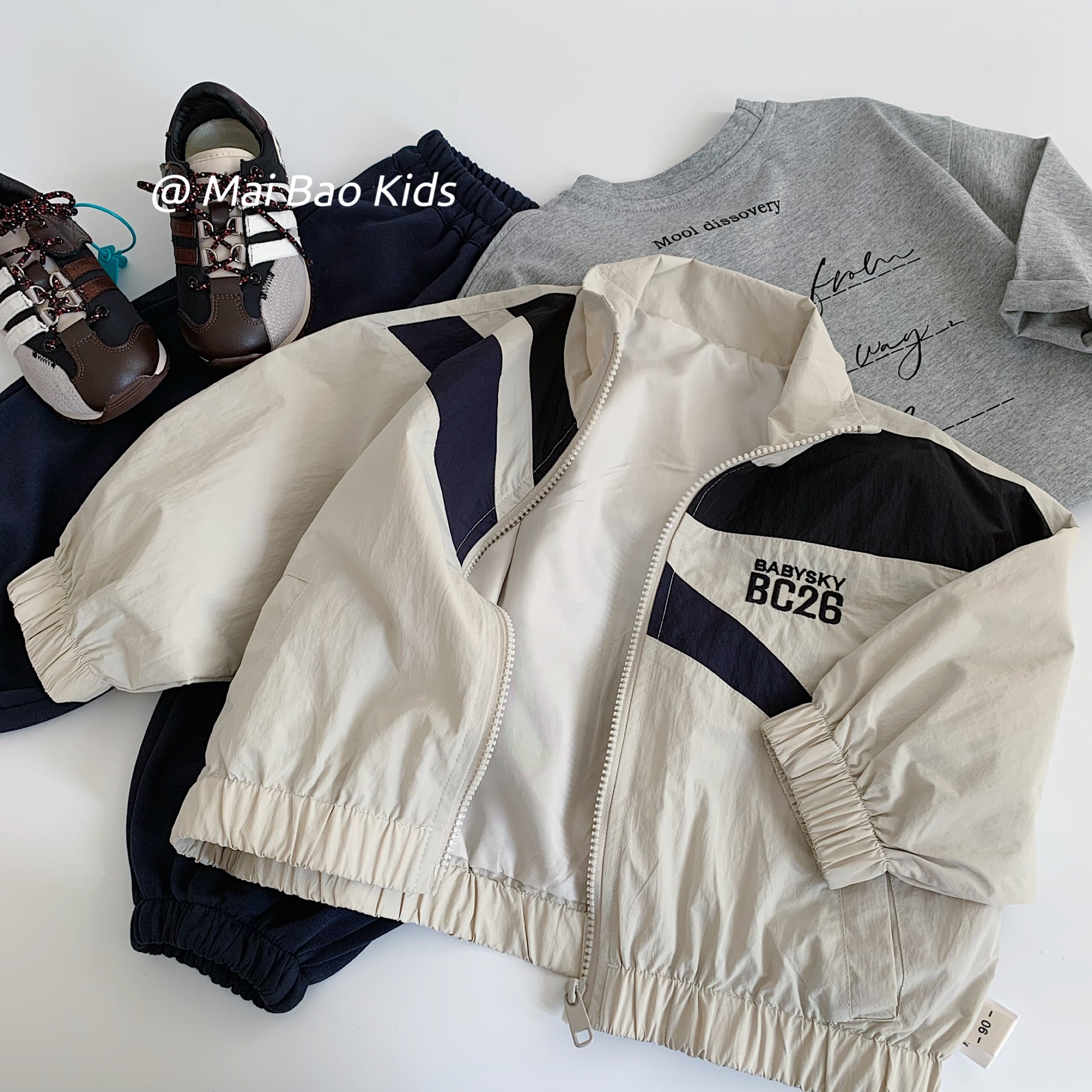 Mai Bao abrigo infantil 2025 otoño nuevo producto coreano estilo extranjero para niños, camisa con cremallera para bebés, chaqueta para niños