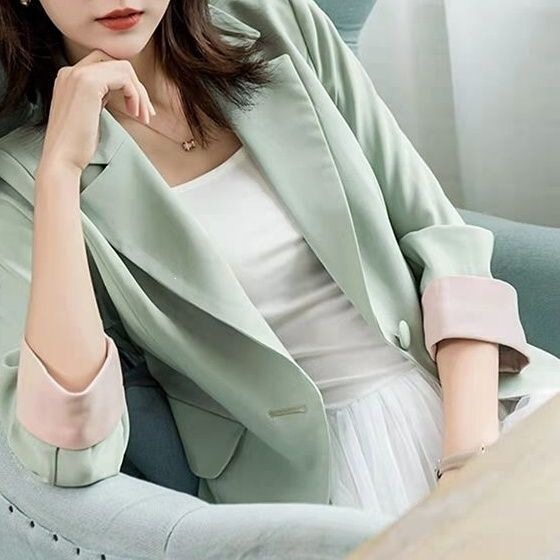 Women's short spring and summer new style three-quarter sleeve slim-fit lightweight blazer, 2024 spring petite green suit