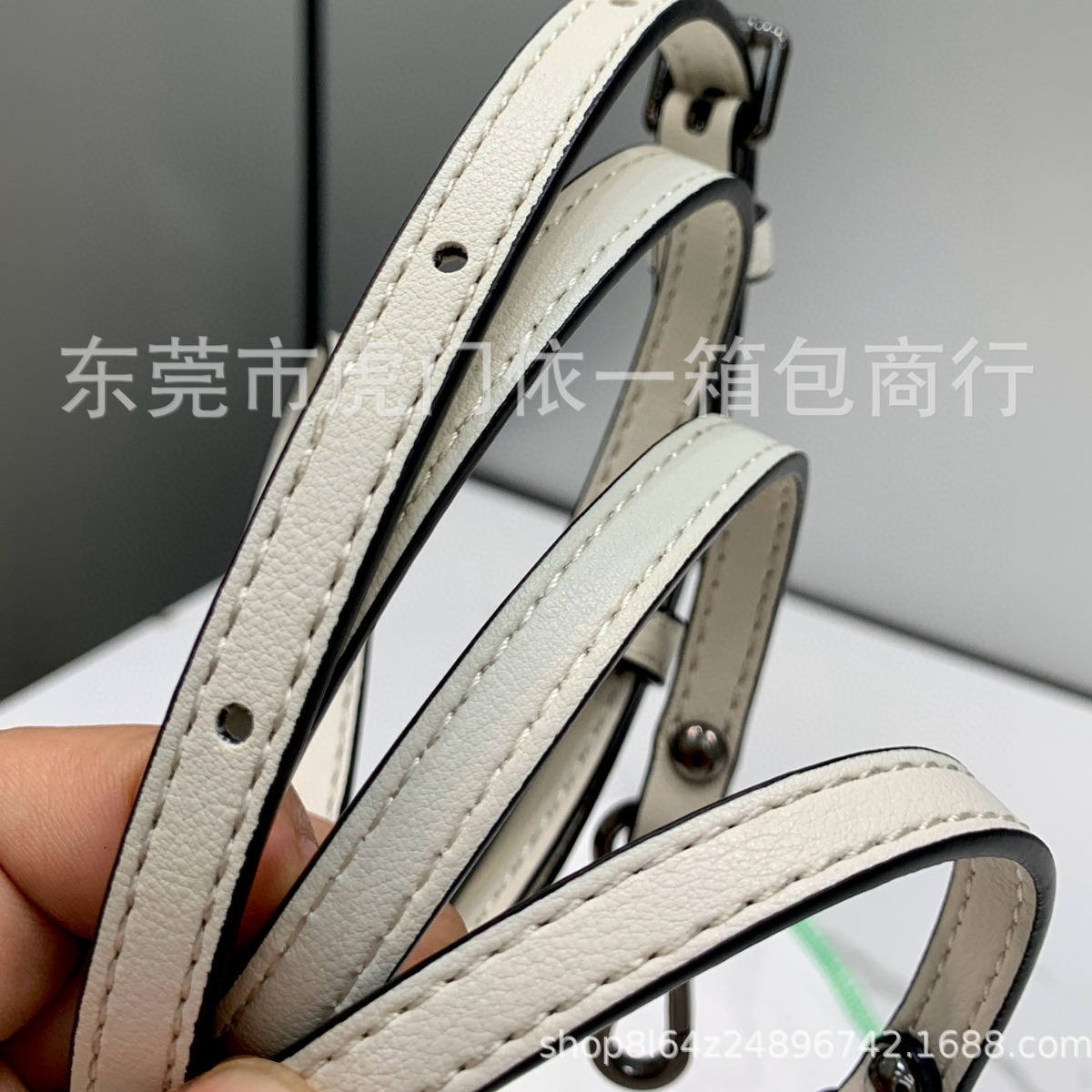 2024 nueva bolsa de boston, bolsa de barril, bolsa de almohada de piel de vaca, bolsa de hombro ajustable, bolsa de hombro con mango único