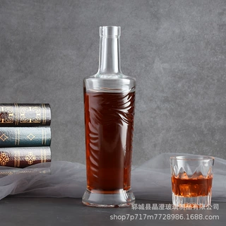 批发供应白酒瓶 玻璃伏特加酒瓶 制作各种玻璃瓶玻璃酒瓶可定制