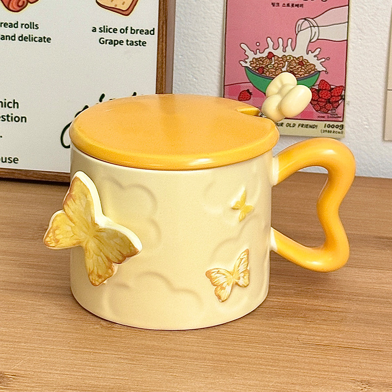 Taza niña Taza de mariposa de alto valor Taza de cerámica con tapa Cuchara Regalo de cumpleaños Taza para beber Hogar