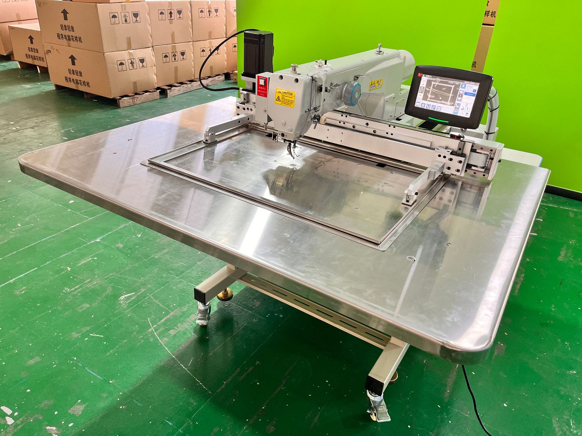 Máquina de patrones de computadora de la marca LVBU insignia de cuero marca registrada máquina de patrones máquina de coser industrial