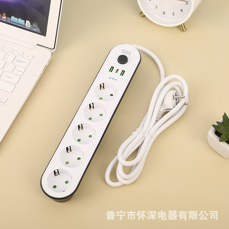 2USB+1PD欧孔欧规欧标带安全门5位总控开关袋装马其顿阿尔巴尼亚