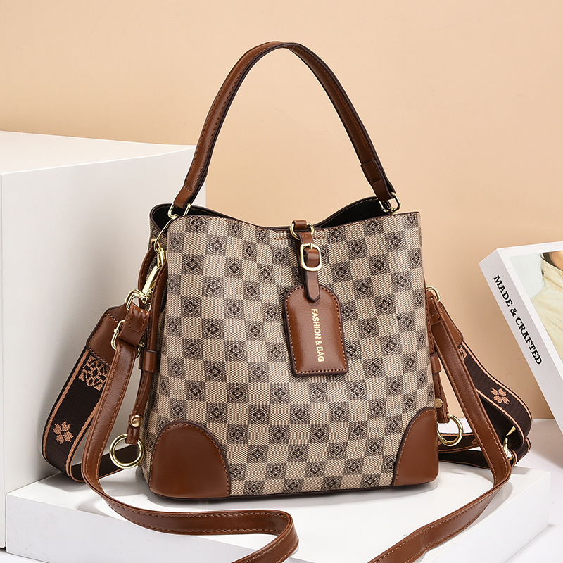 Borsa a secchiello di lusso donna con tracolla larga alla moda_voghion.com