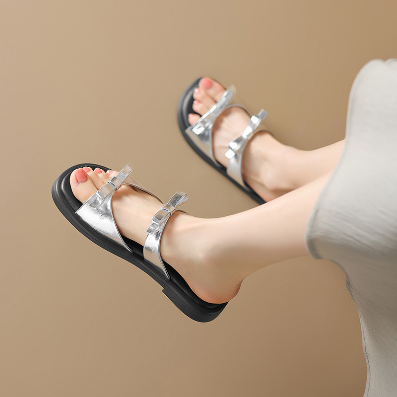 Zapatillas de piso plano de la antigua mujer 2026 nuevo estilo de primavera con falda de moda de noche francesa suave zapatillas frías