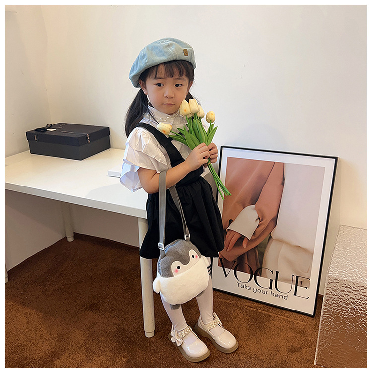 2023 Fashionable new cute cartoon children's trendy bags, plush bags, single-shoulder bags, animal bags, coin purges, and cosmetic bags undefined