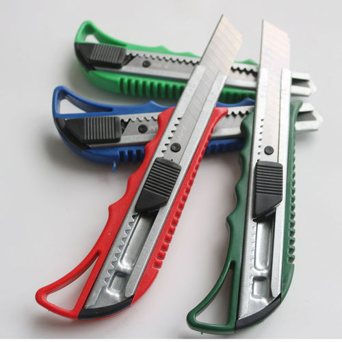 Bulk medium utility knife wholesale metal wall wallpaper blade large utility knife multifunctional floor stall supply