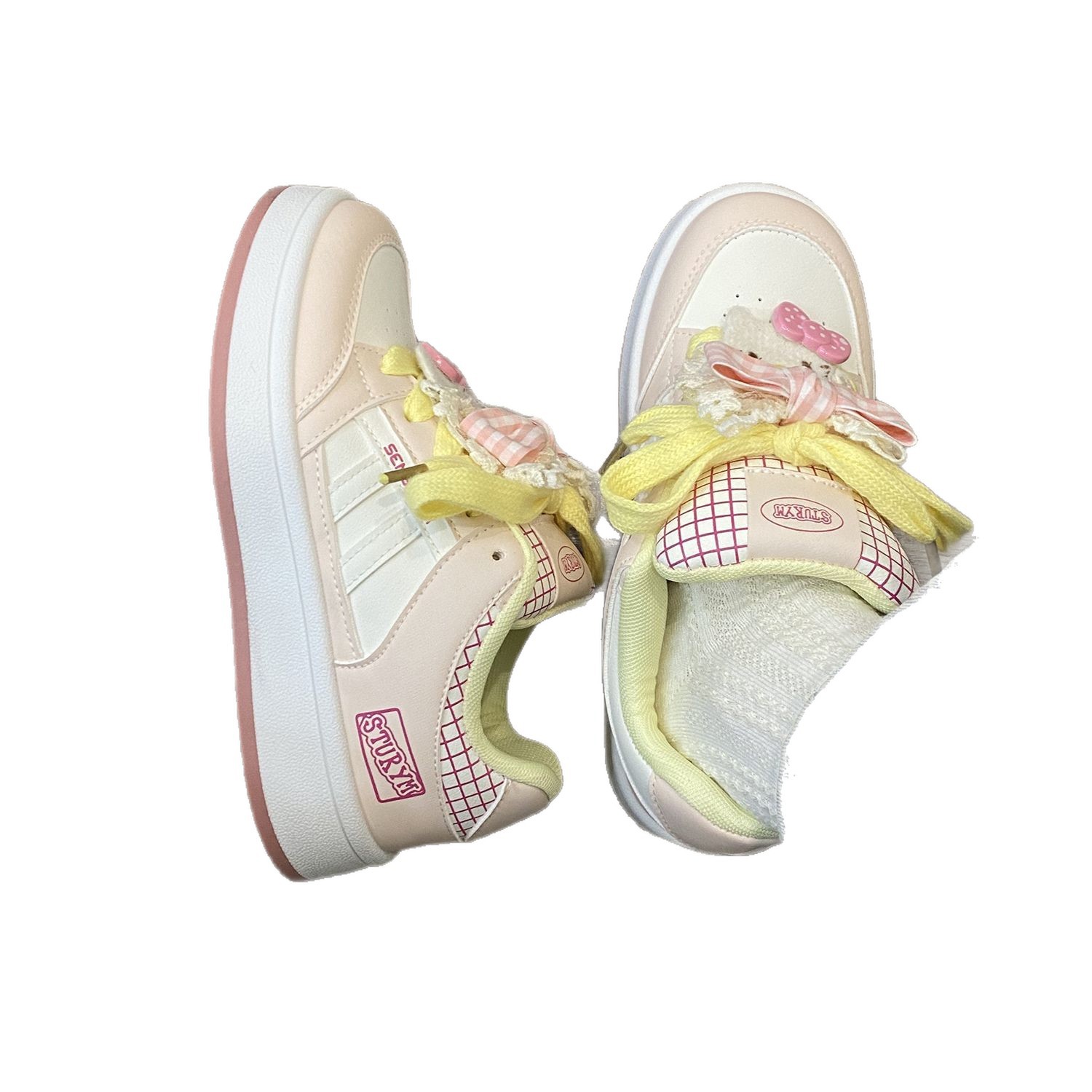 Zapatos deportivos de suela gruesa para mujeres 2025 verano y otoño nuevos zapatos de pan de diseño casual de nicho transpirables zapatos blancos pequeños