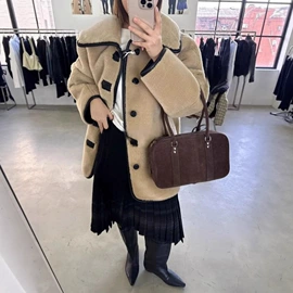 女式T恤;连衣裙;女式衬衫