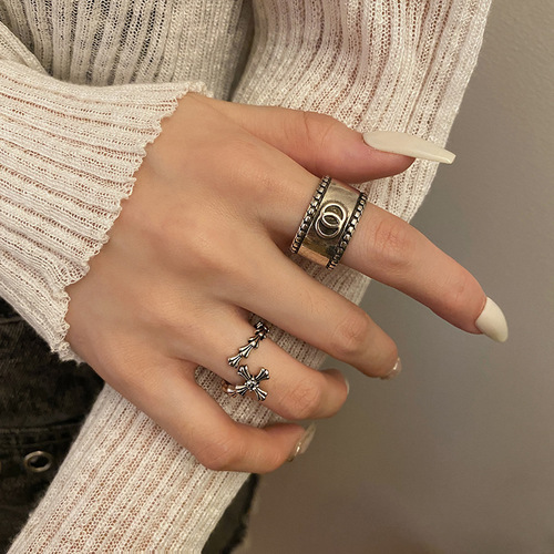 Vintage Retro Double Circle Cross Finger Ring for Trendy Hip-Hop Style Women