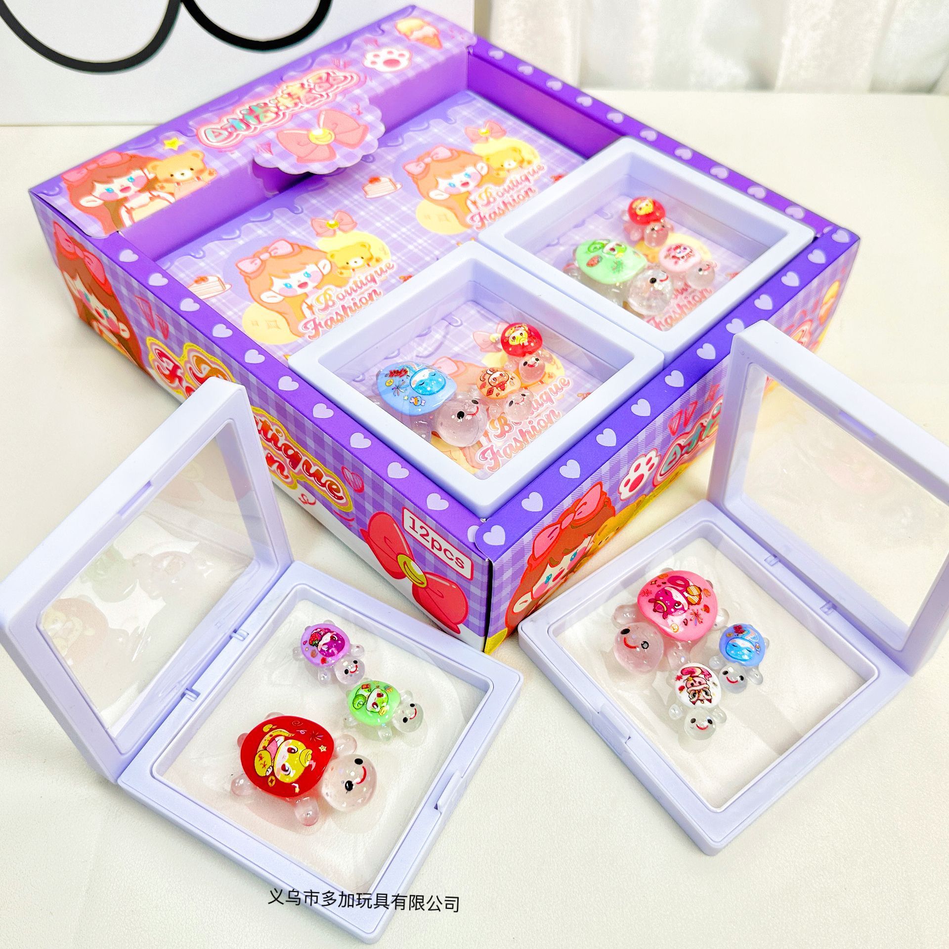 B serpiente en caja boutique para ejecutar tortuga una campana de caja grande dos pequeños colgantes de resina adornos juguetes muñecas