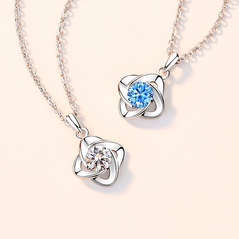 Blue Diamond Four-Leaf Clover Necklace for Women Korean Style Fashion Small Fresh Summer Clavicle Chain Girl Heart Jewelry Pato Stone Pendant