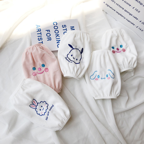 Cozy Cartoon Student Sleeve Set - Autumn/Winter New Arrival, Korean Style Anti-Dirt Fleece Short Sleeve Cover, Internet Celebrity Fashion Protection Sleeve, Instagram Trendy