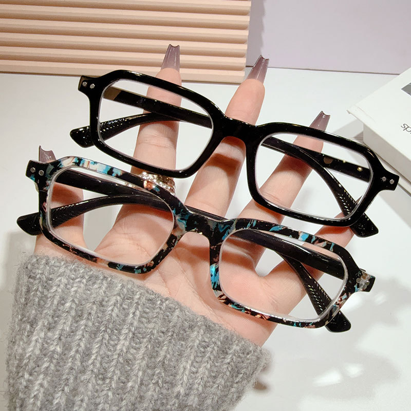 Modische Blaulichtfilter Brille Für Damen Leicht Und Elegant_voghion.com