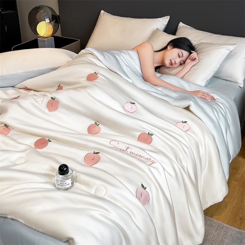 복숭아 우유 흰색 파란색