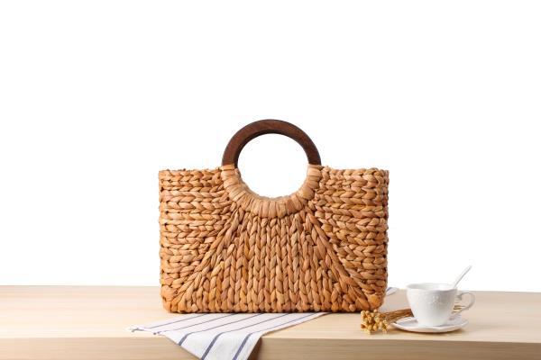 Wooden Handle Carrying Straw Woven Bag Image 1